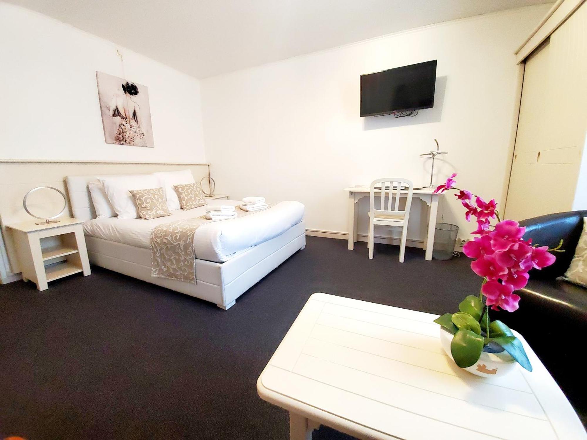 Logis Hotel Belle Etoile Виши Екстериор снимка