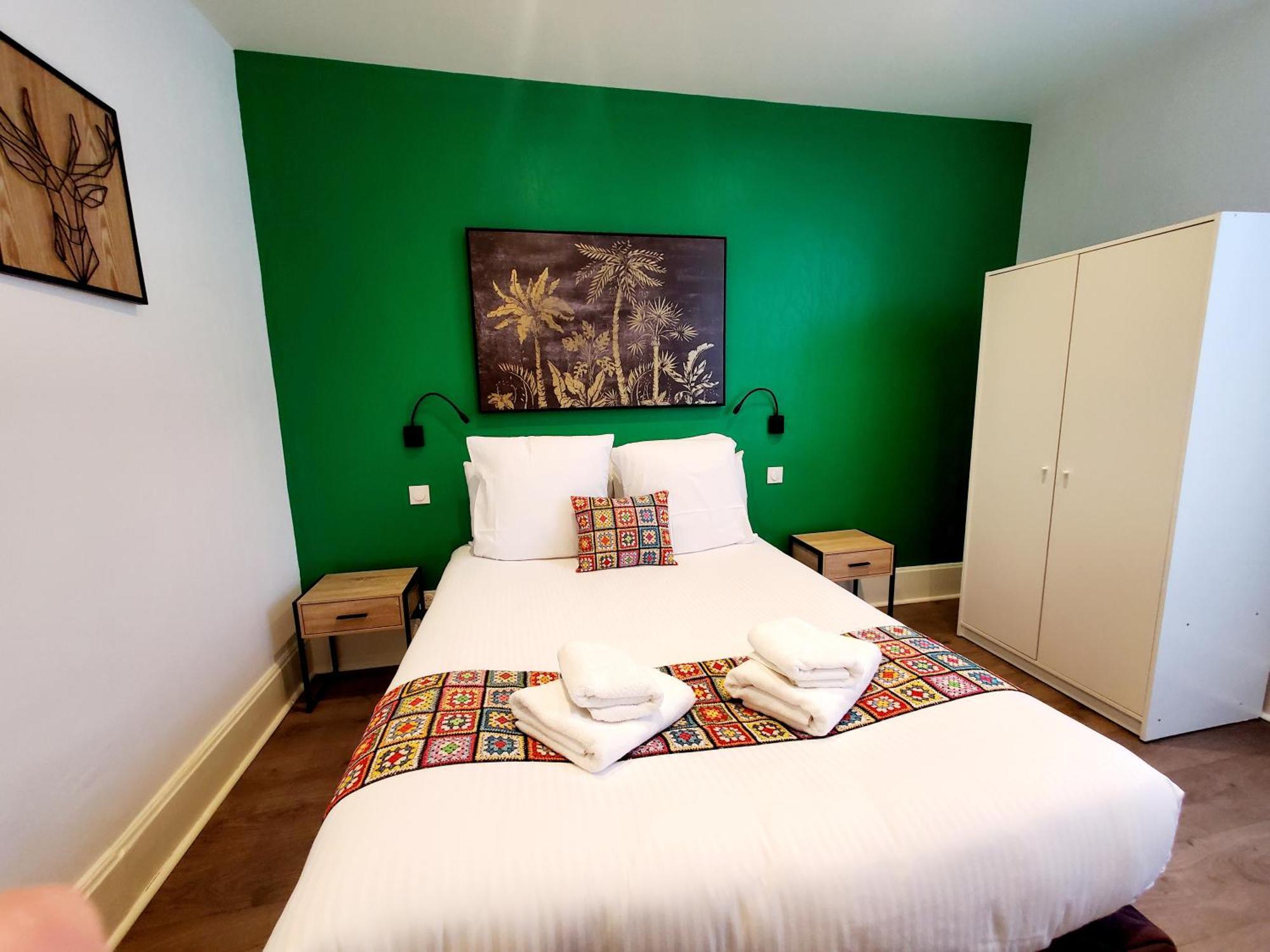 Logis Hotel Belle Etoile Виши Екстериор снимка