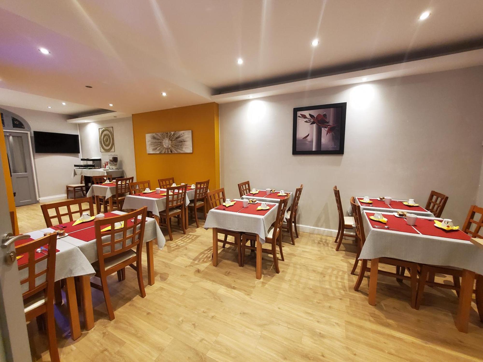 Logis Hotel Belle Etoile Виши Екстериор снимка