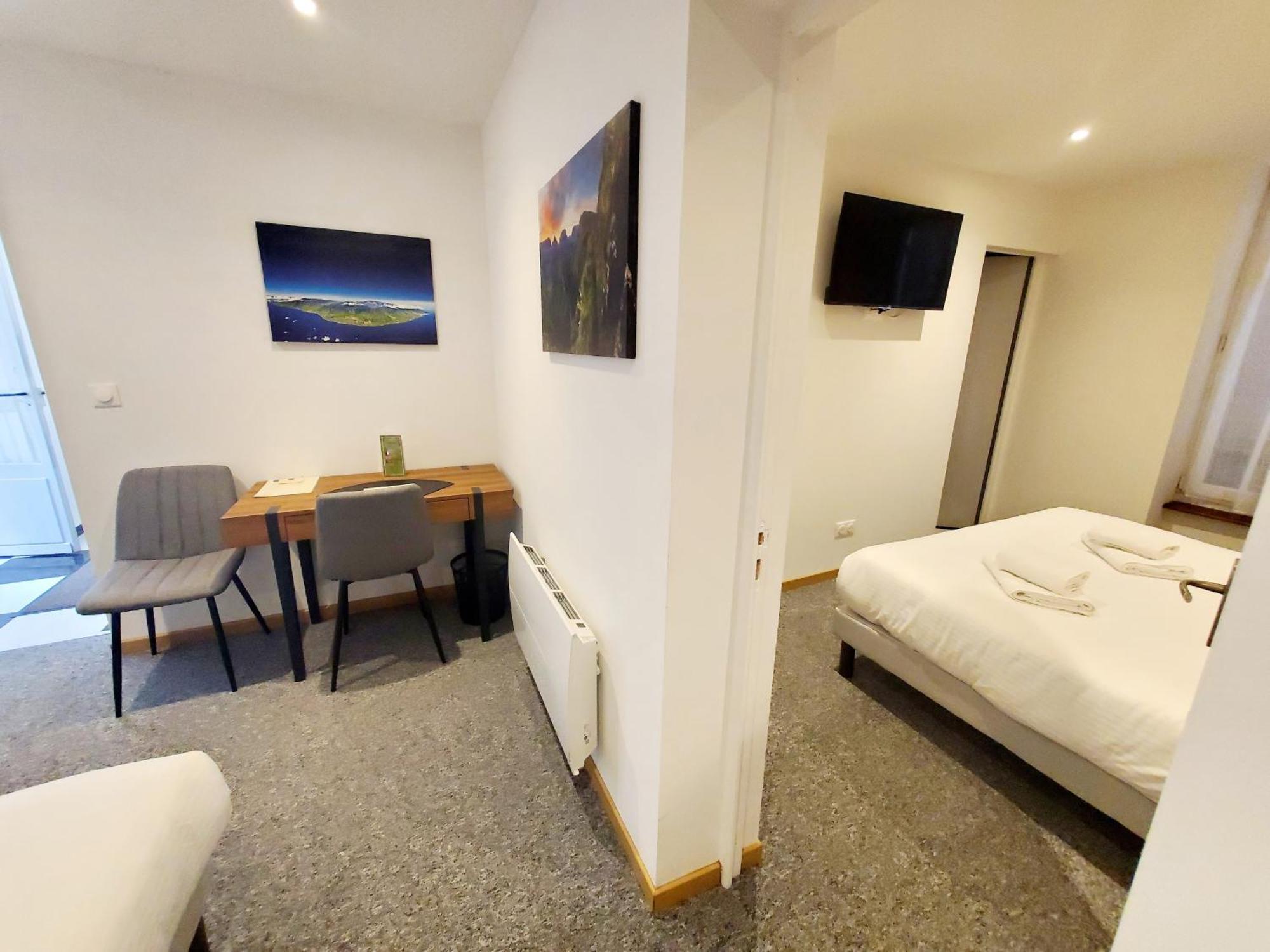 Logis Hotel Belle Etoile Виши Екстериор снимка